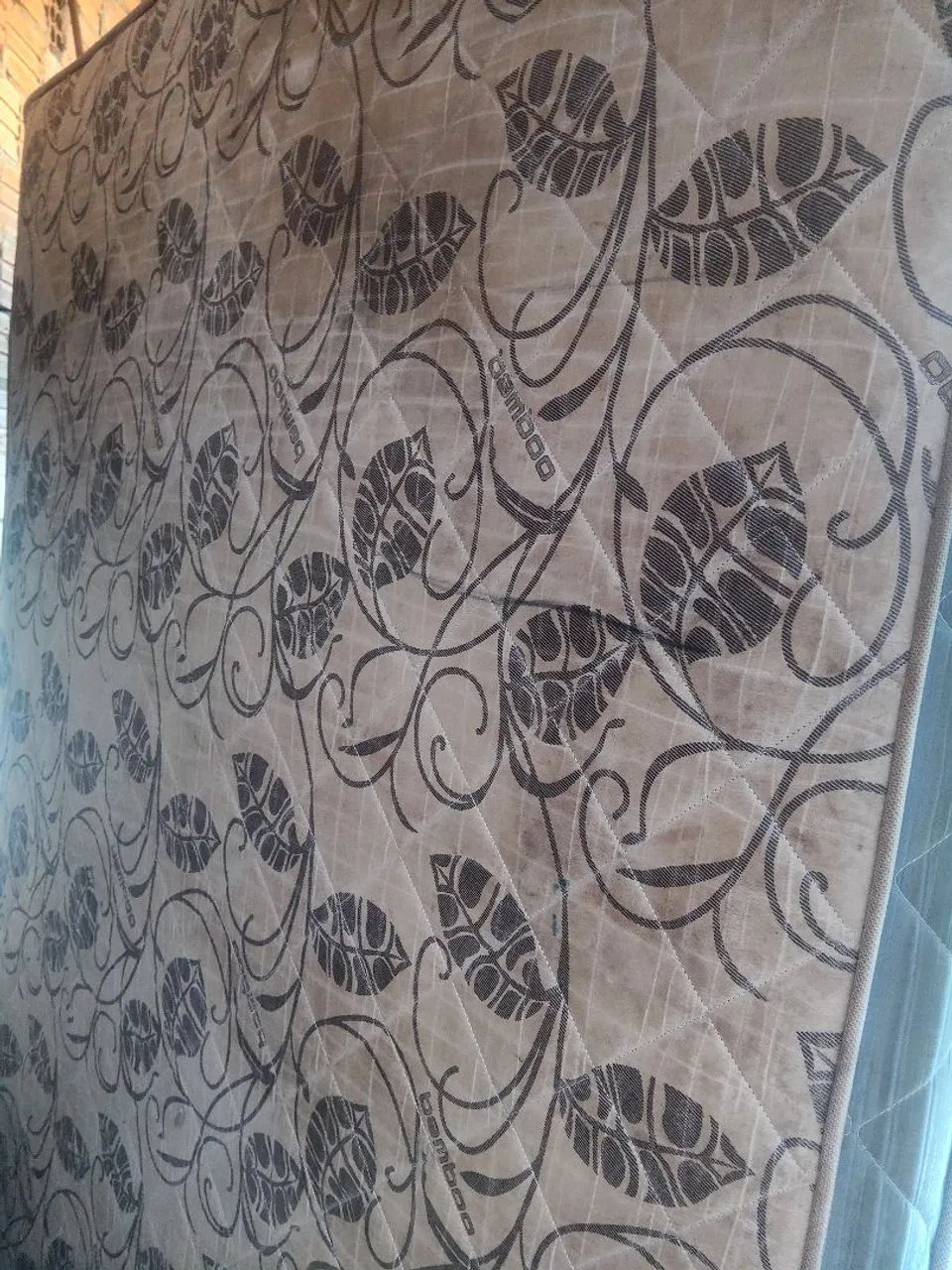 Vendo esta cama bem grande  - Foto 2