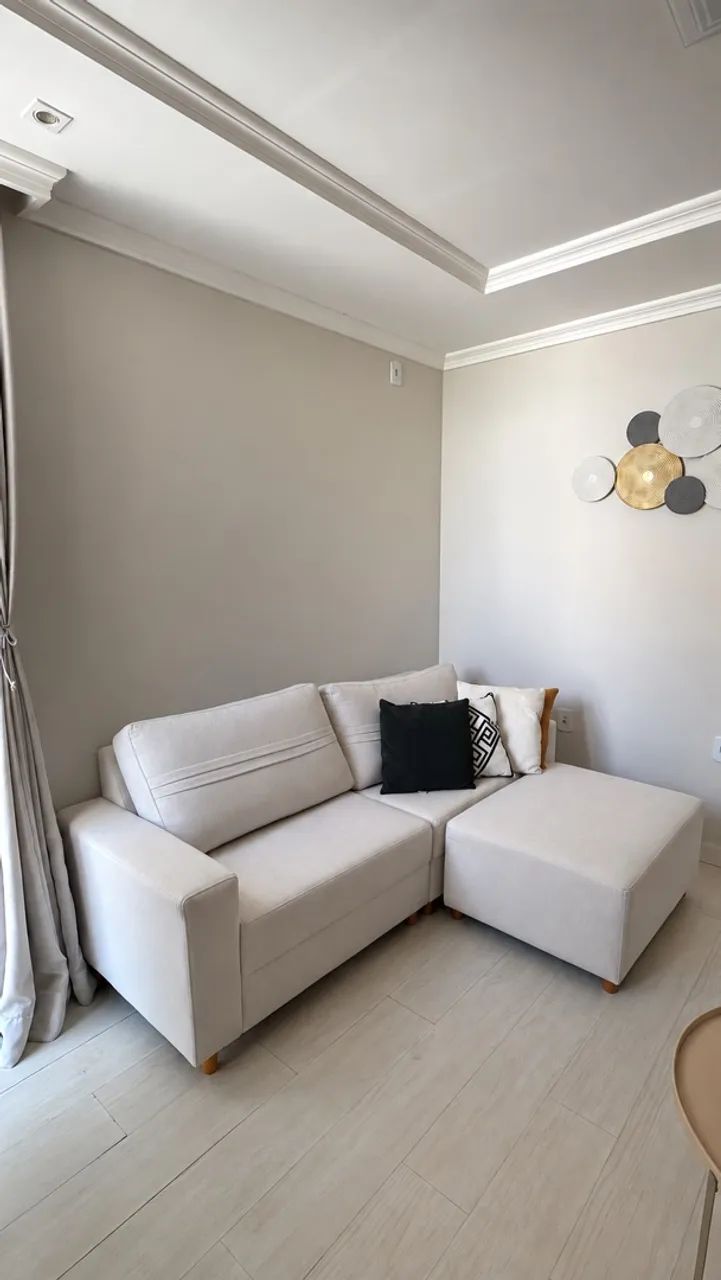 Vendo sofá 2,20 com chaise para apoio dos pés