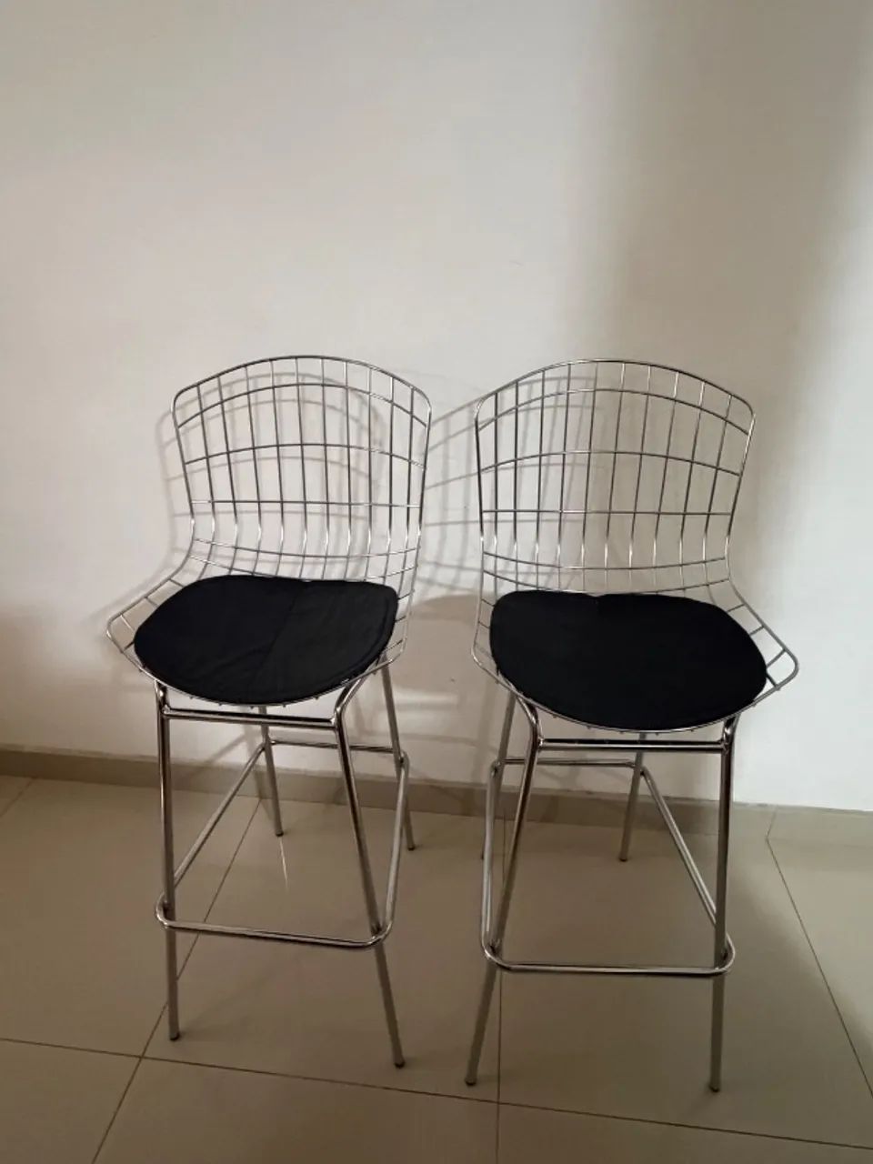 Kit 2 banquetas BERTOIA cromada  - Foto 5