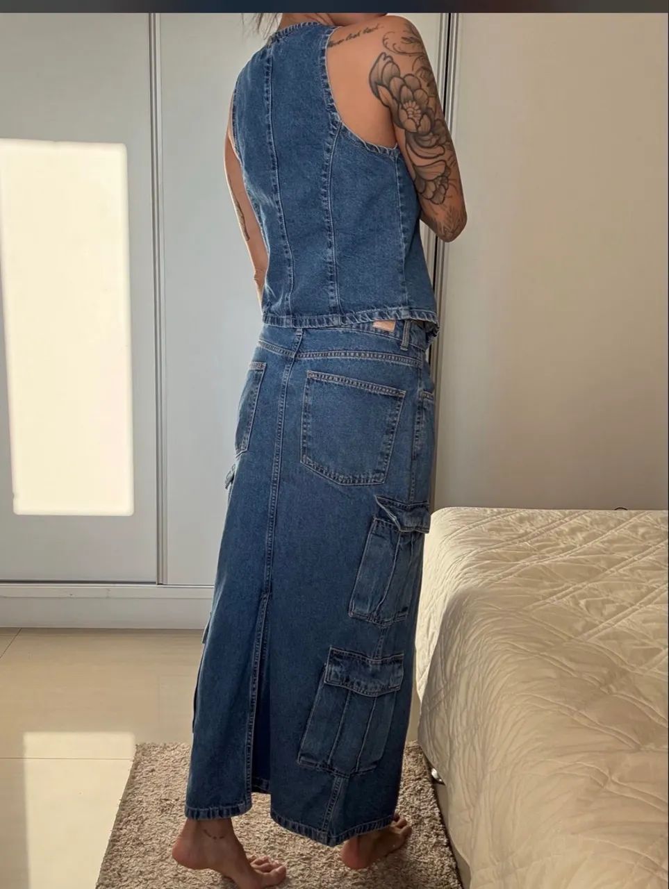 conjunto jeans saia cargo colete murau - Foto 3