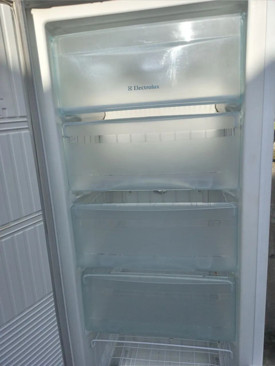 Vendo FREEZER funcionando Electrolux  - Foto 4