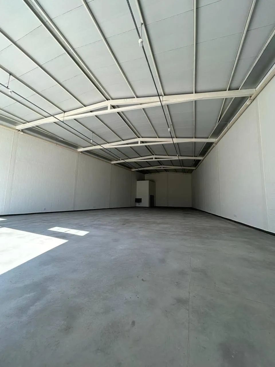 Galpão para alugar em Goiânia, Esplanada do Anicuns, com 380 m² - Foto 2