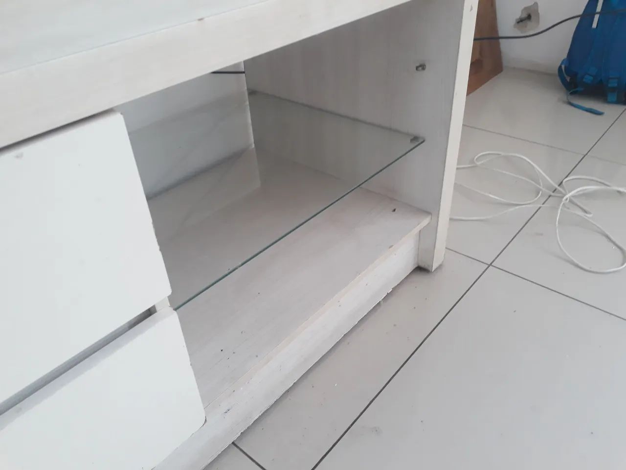 Rack estiloso com vidro + brinde de quadro decorativo  - Foto 5