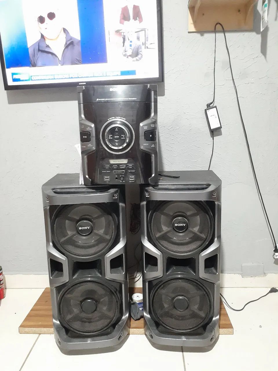 Um som 1100  de potência da sony