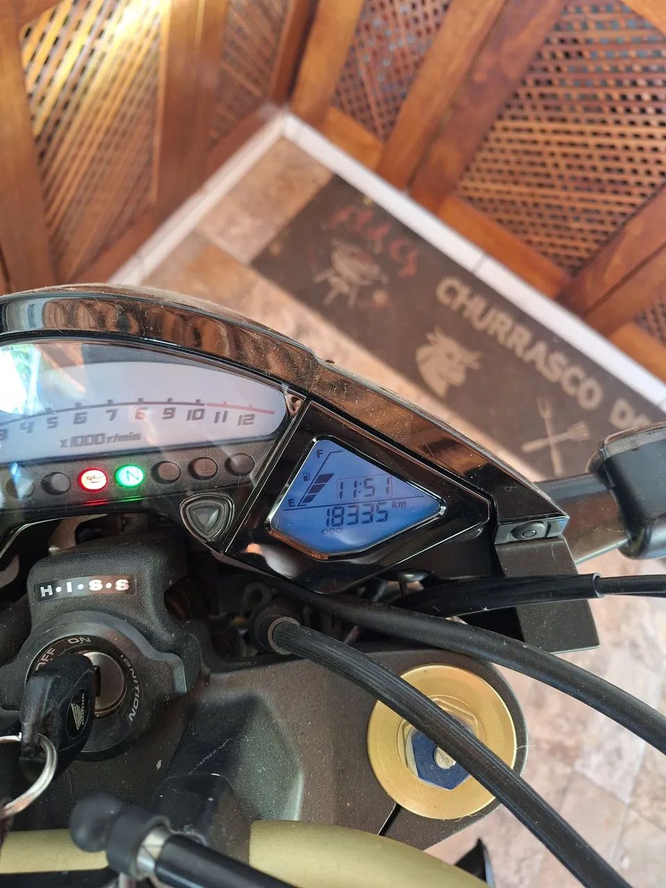 HONDA CB 1000R 18 MIL KM IPVA PAGO AC TROCA  - Foto 12