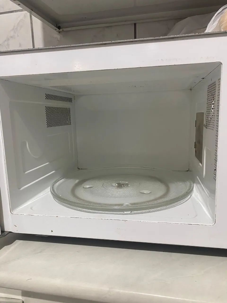 Microondas Electrolux 31L (Com defeito) - Foto 3