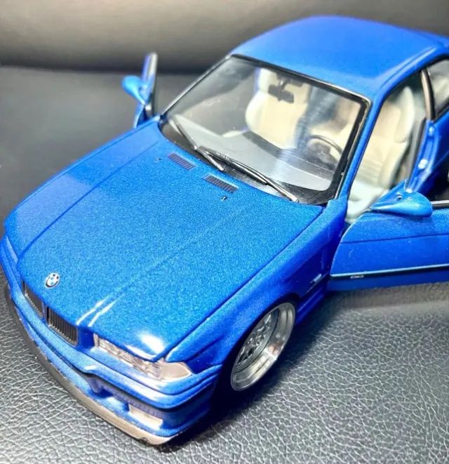 BMW M3 Coupe UT escala 1:18 - Foto 5