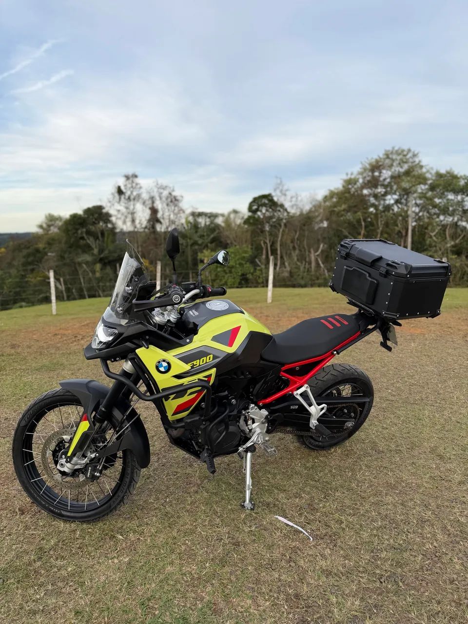 F900 GS 25/25 EQUIPADA