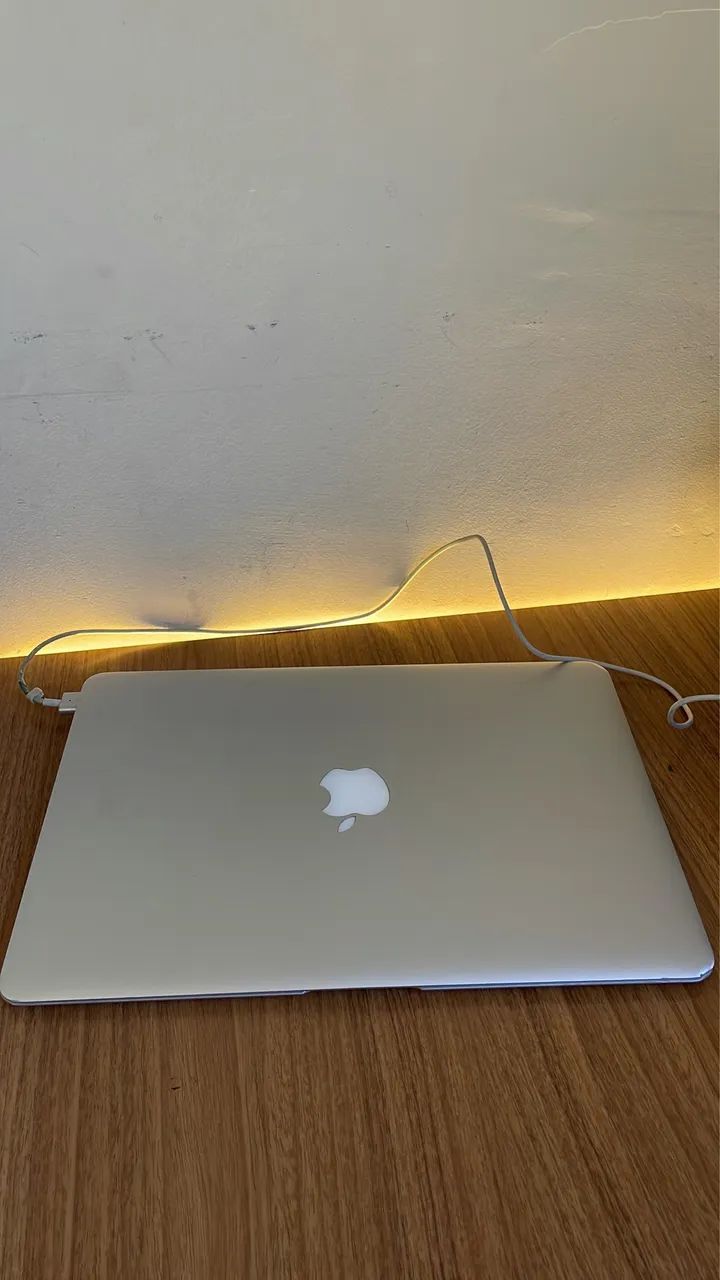 Usado Completo 2013 Apple 13 Air Macbook おまけ 256G 13.3インチ 4G 2013 Mid Air MacBook | juros sem Parcelamento MacBook本体