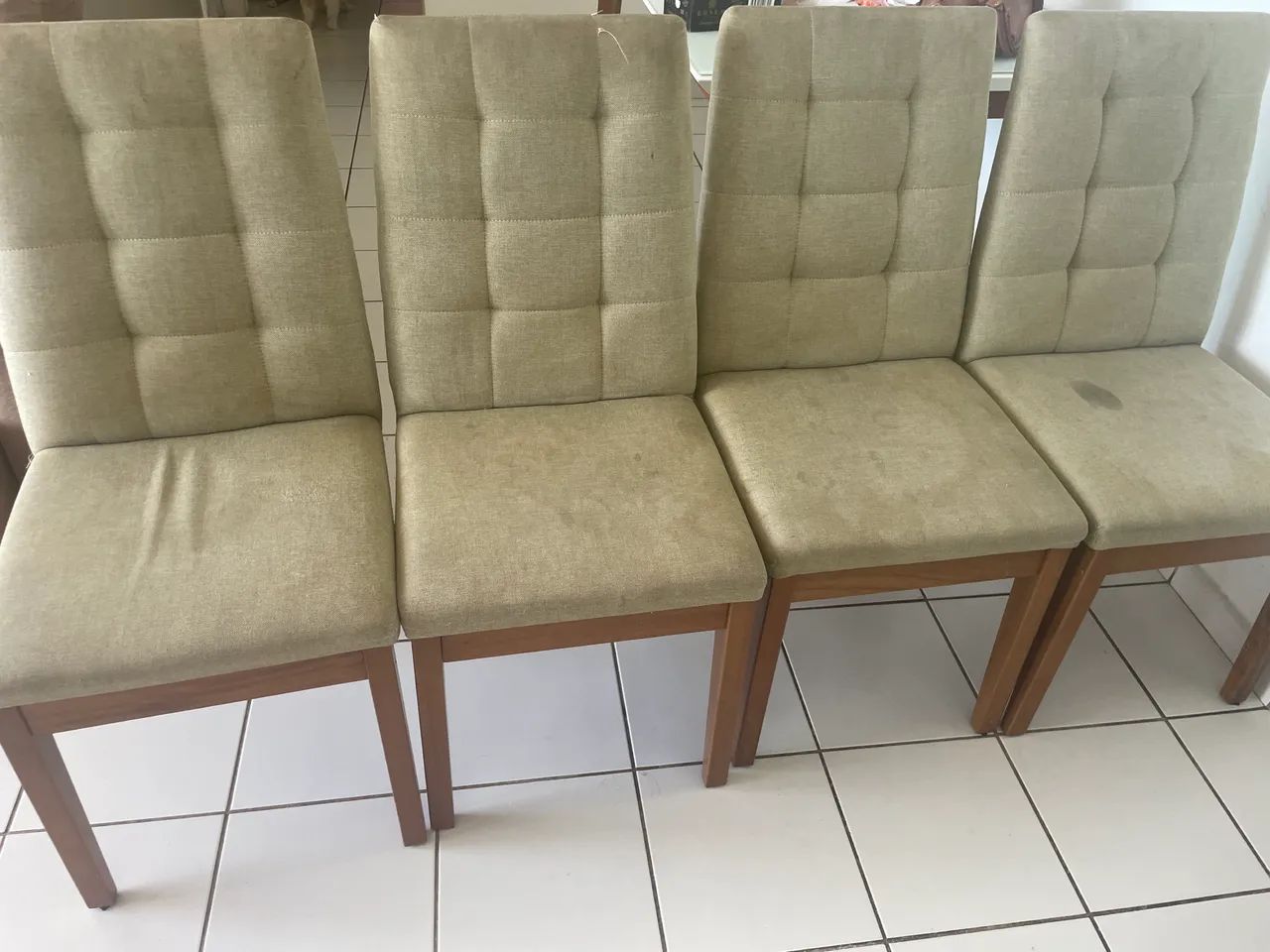 Vende-se cadeiras de jantar