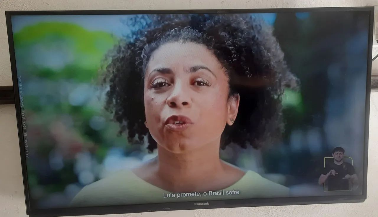 TV SMART PANASONIC 40 POLEGADAS  - Foto 2