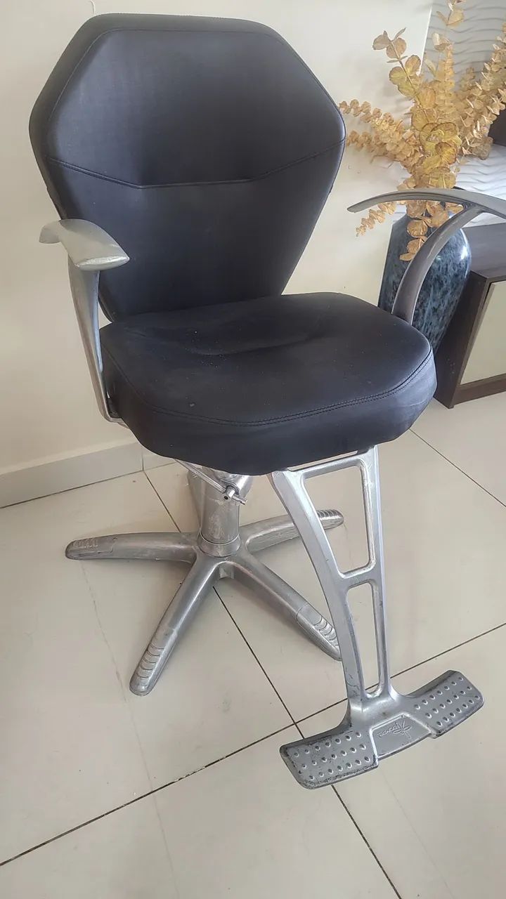 Cadeira para Studio de beleza ou maquiagem etc - Foto 2
