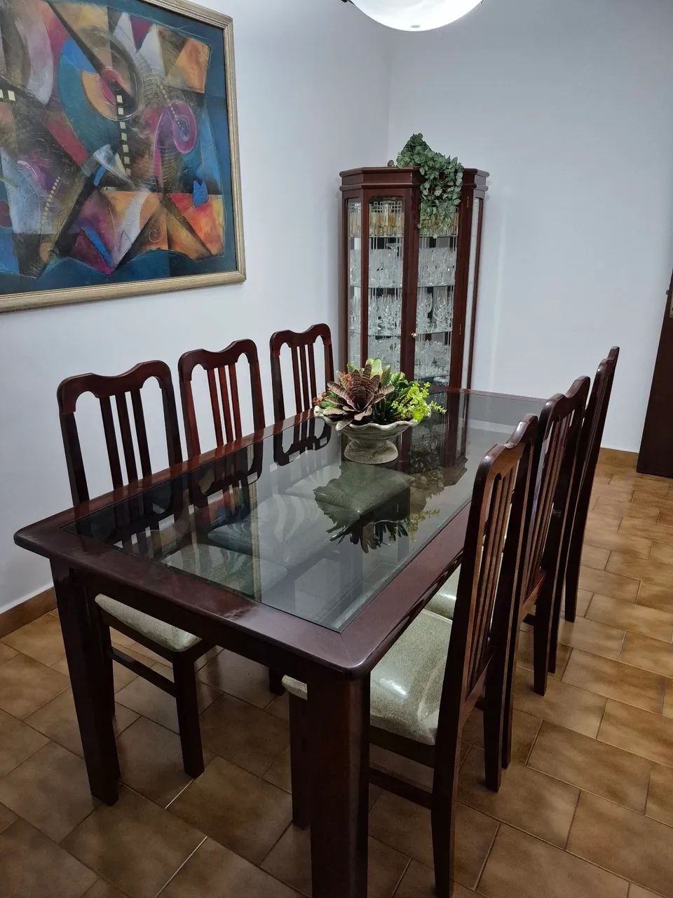 Sala de jantar com buffet Antiguidade