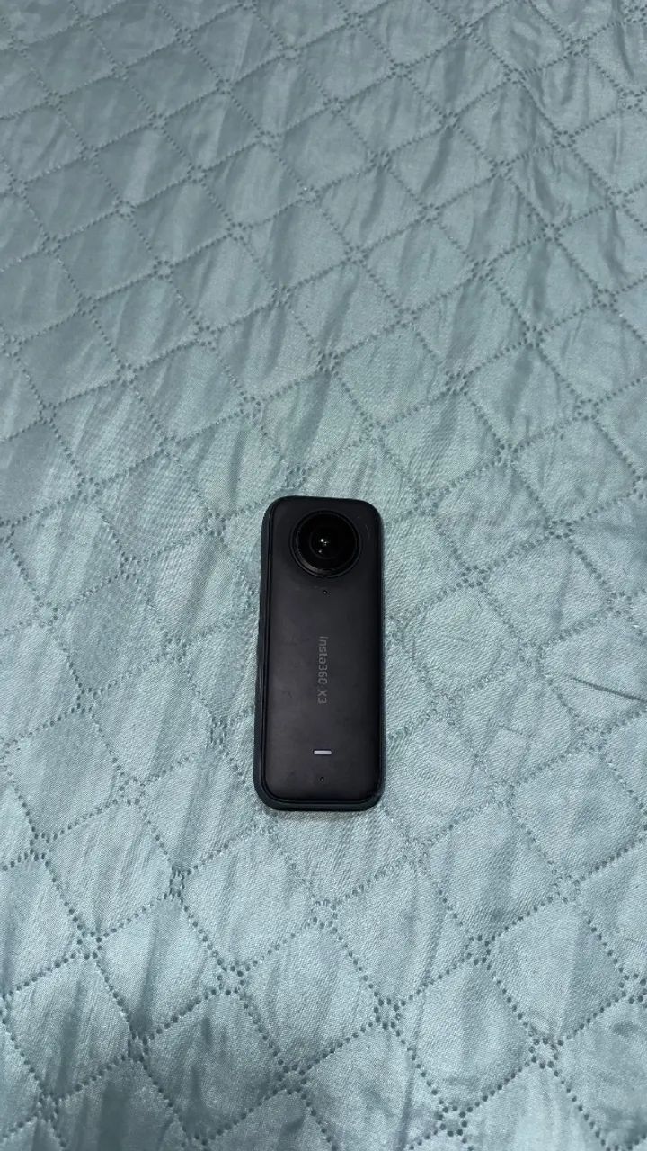 Câmera insta 360 x3 