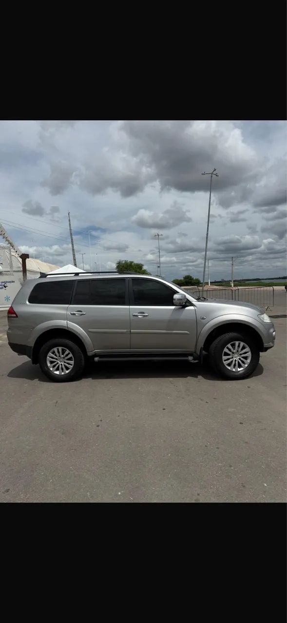 Mitsubishi Pajero 2015