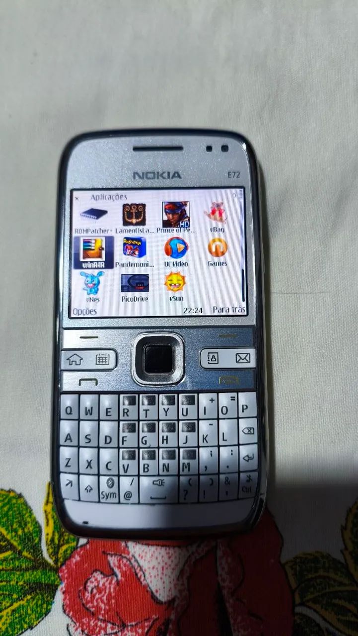 Nokia E72 novo na caixa desbloqueado - Celulares e Smartphones