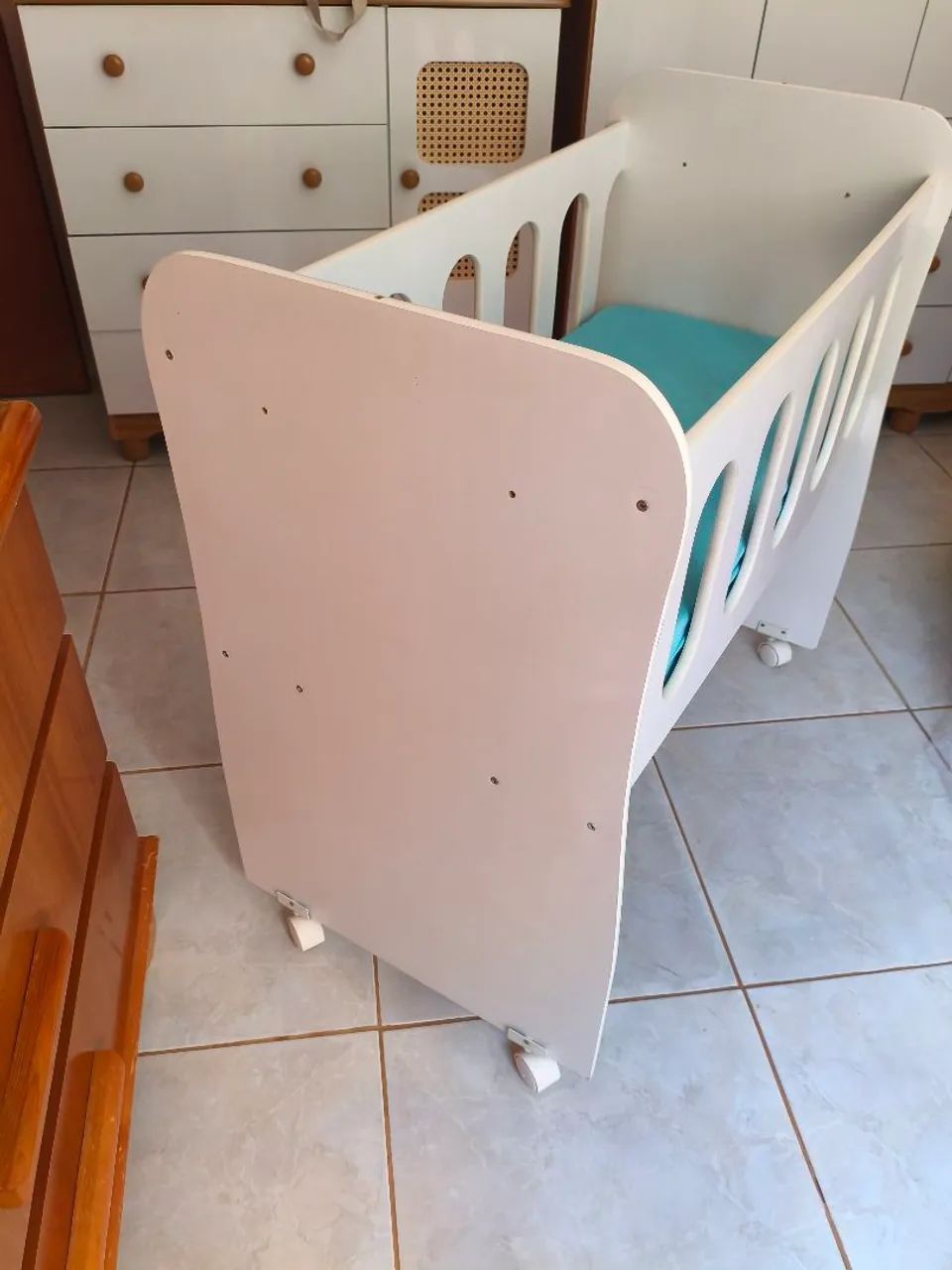 Vendo mini berço RN semi novo. - Foto 5