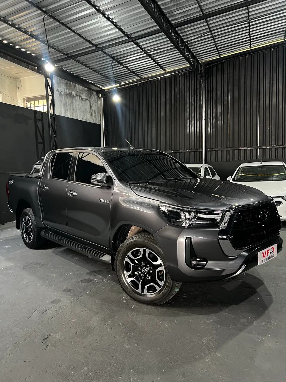 Toyota Hilux Hilux CD SRX 4x4 2.8 TDI 16V Diesel Aut. 2025