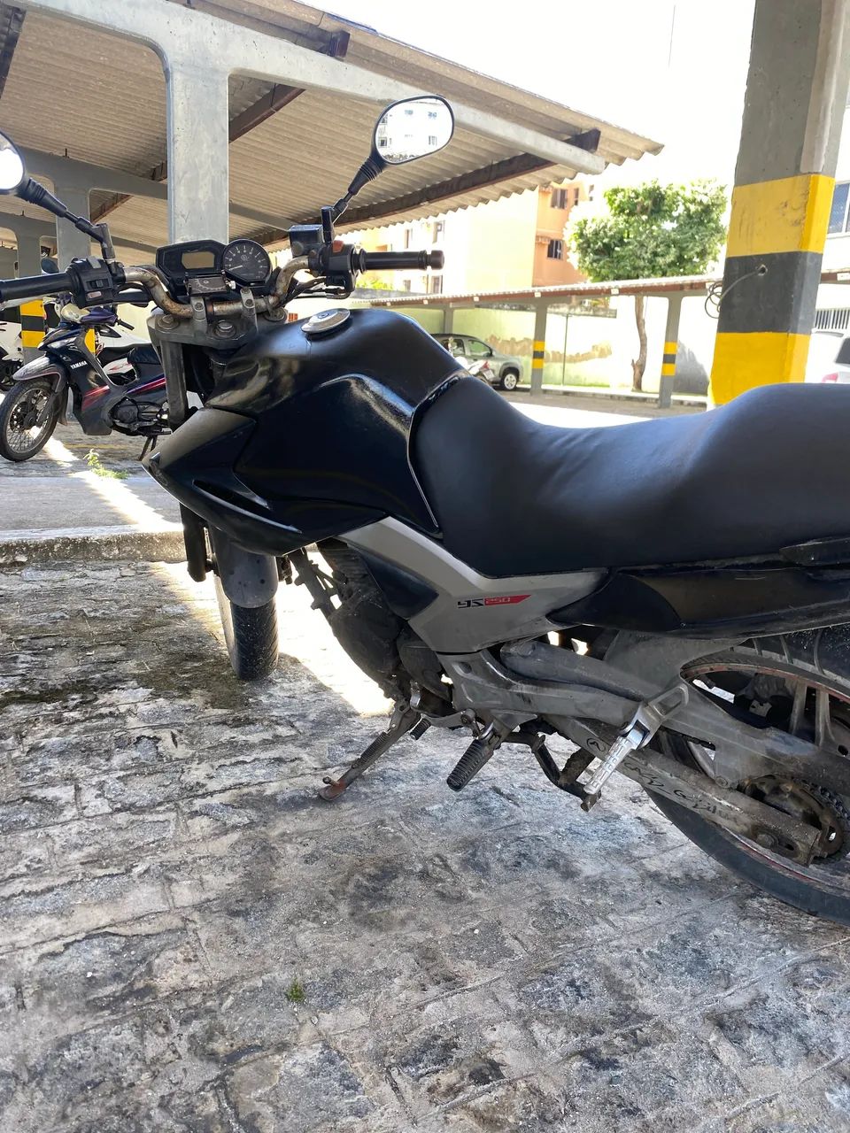 Fazer 250cc EMPLACADA, RECIBO, NÃO TEM MULTA - Foto 2
