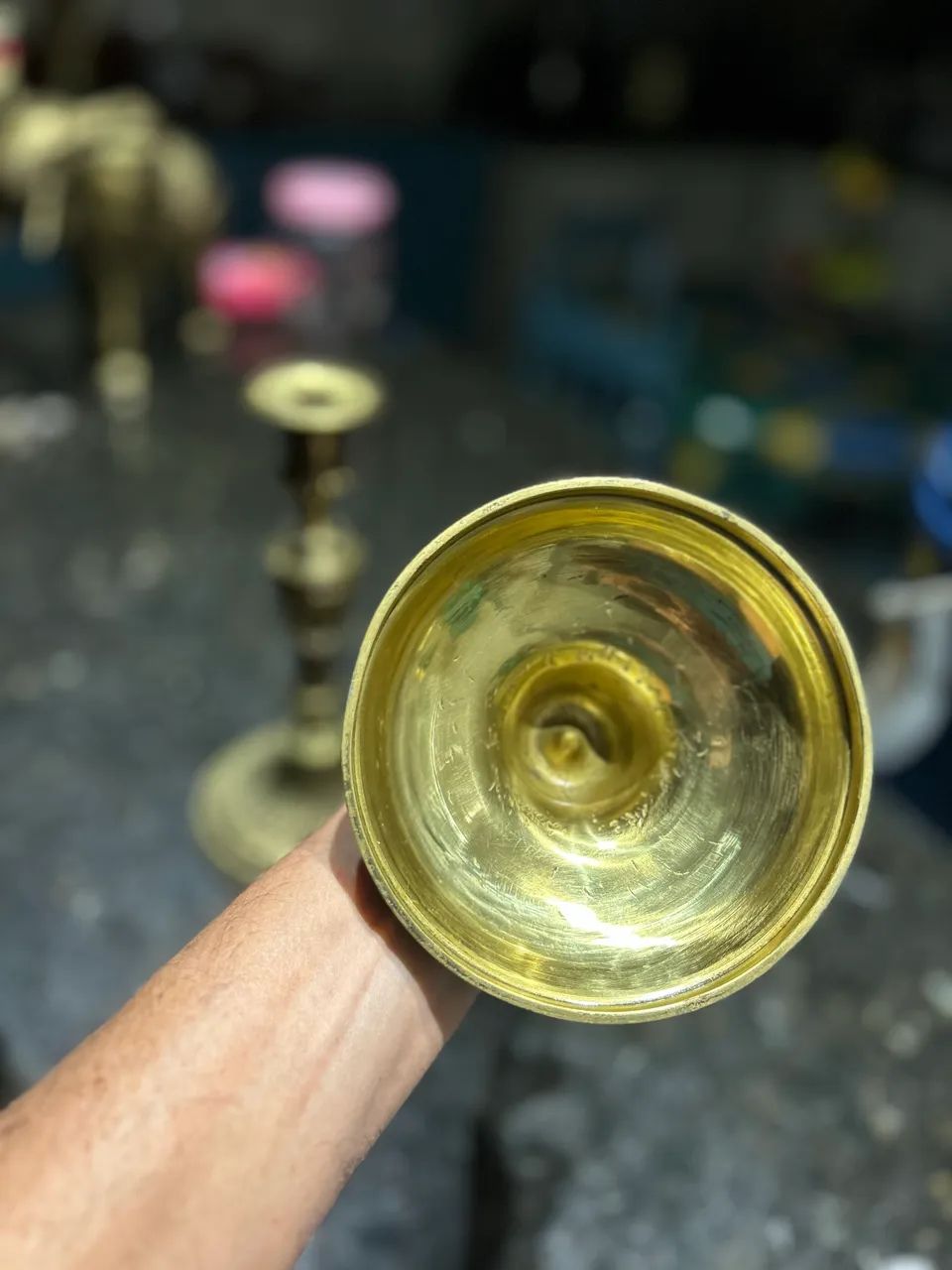 Par de castiçais de bronze estilo Luís XVI - Foto 2