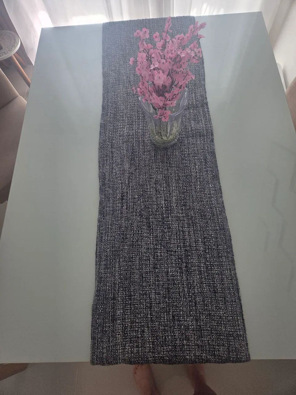 Mesa de jantar com 4 cadeiras estofadas - excelente estado