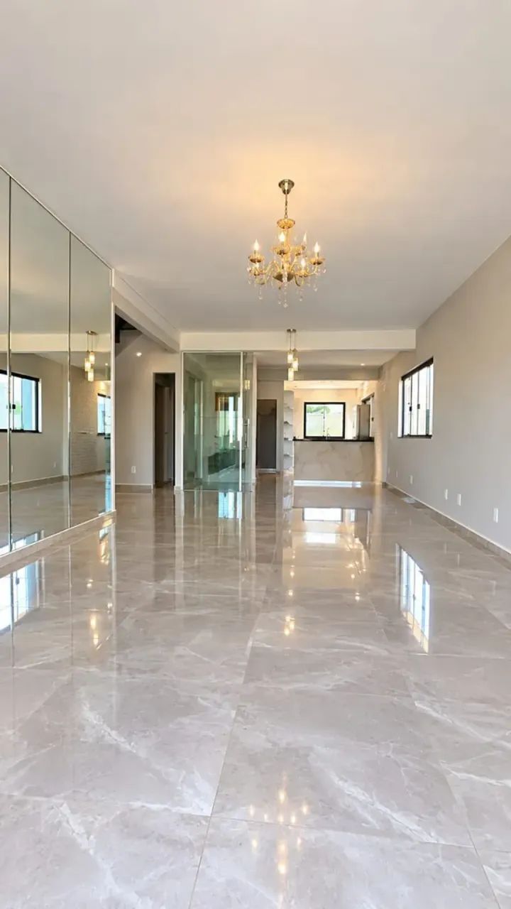 Casa 5+ Quartos com Piscina Aquecida e 5+ Vagas  Setor Primavera
