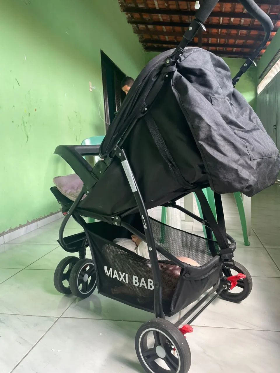 Vendo carrinho de bebê 