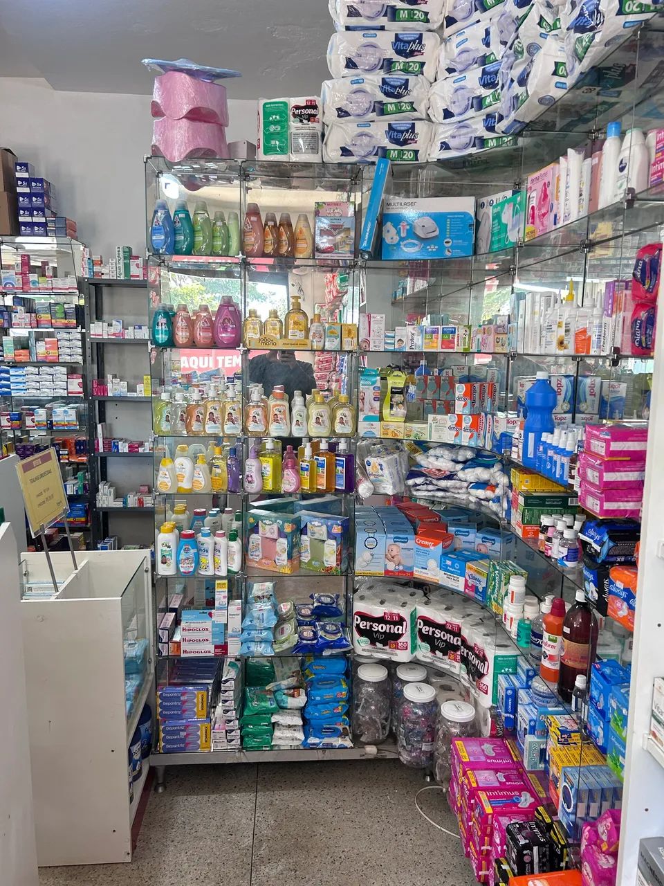 Vende se prateleira de vidros - Foto 2