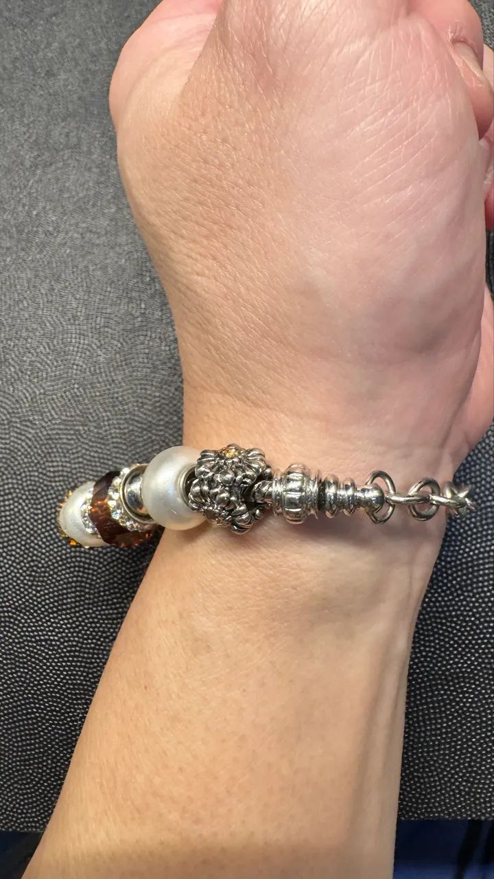 pulseira bella perlina berloques prateada - Foto 4