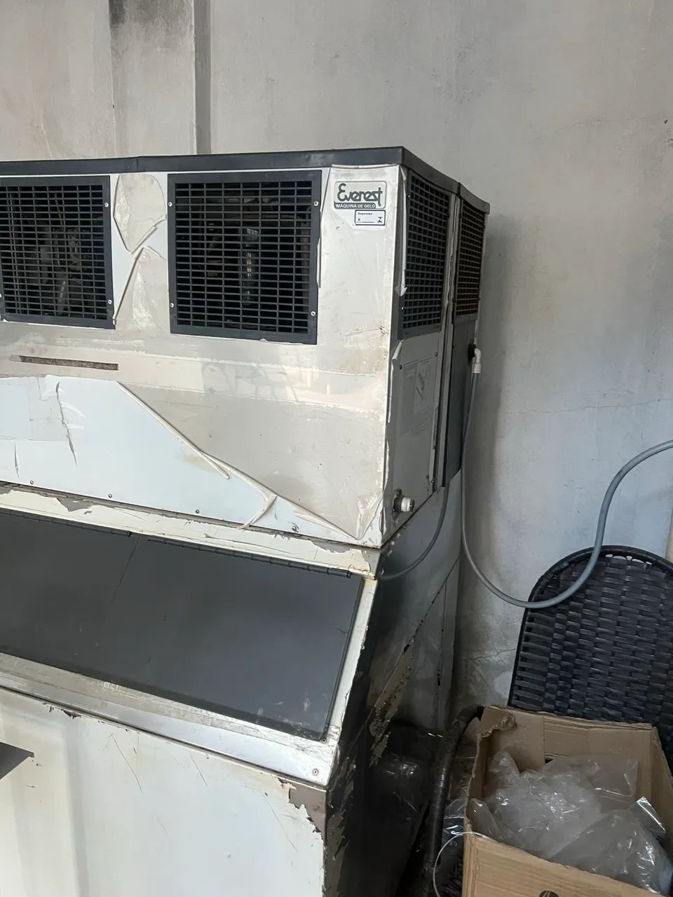 Vende se máquina de gelo! - Foto 2