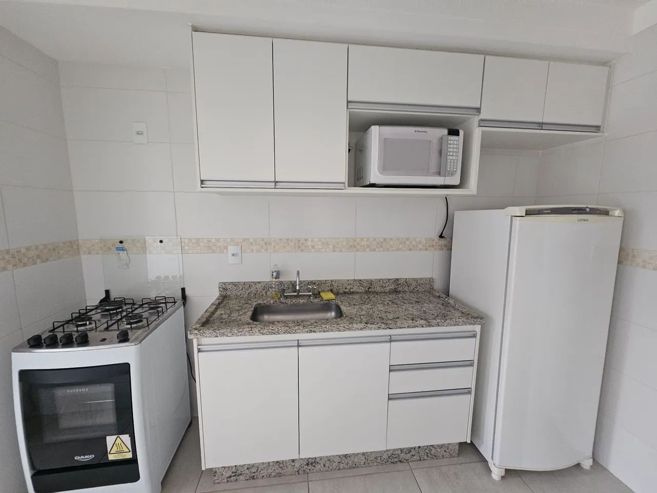 Alugo Excelente Apartamento Mobiliado 2 Quartos Próximo ao Centro - Foto 3