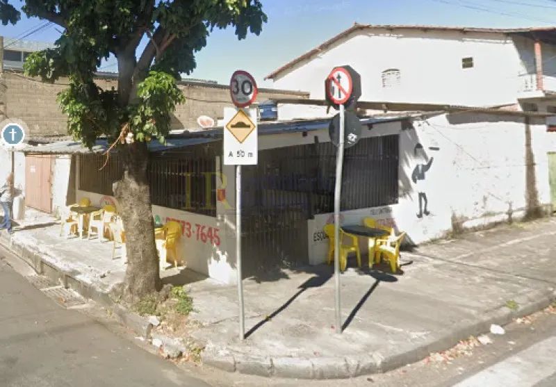 CASA COM COMERCIO - Foto 4