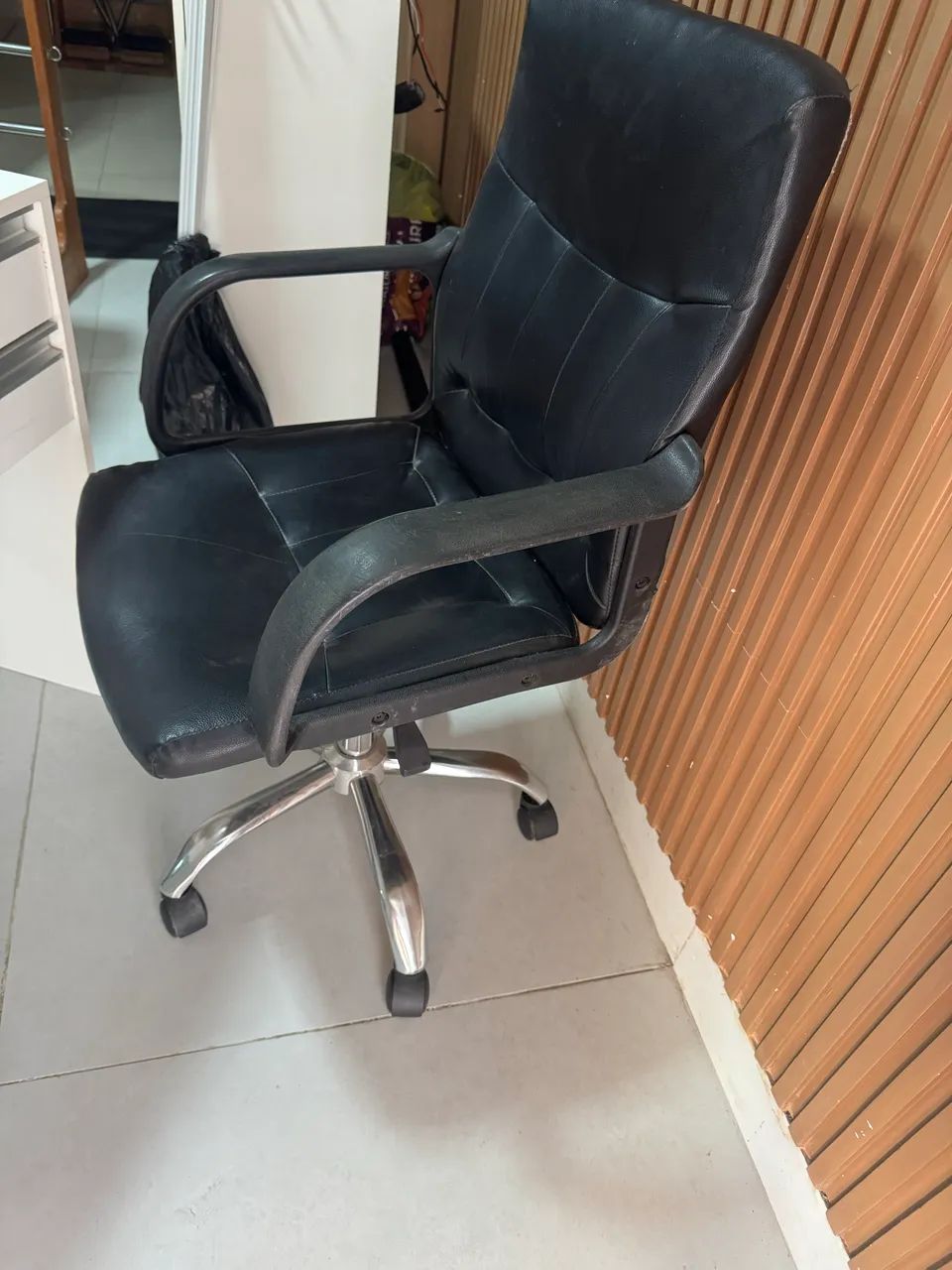 Mesa escritório (birô) e cadeira 