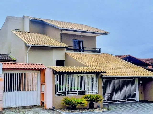 Casa Sobrado em Ribeirão Pires 3 quartos 4 banheiros 245m2