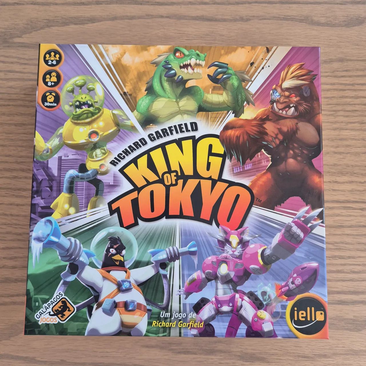 King of Tokyo - jogo de tabuleiro - nunca usado