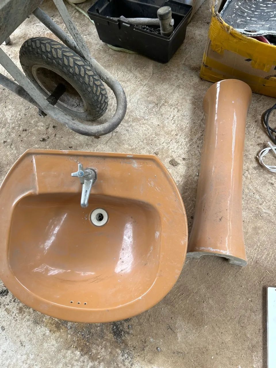 Lavatório com coluna  - Foto 2