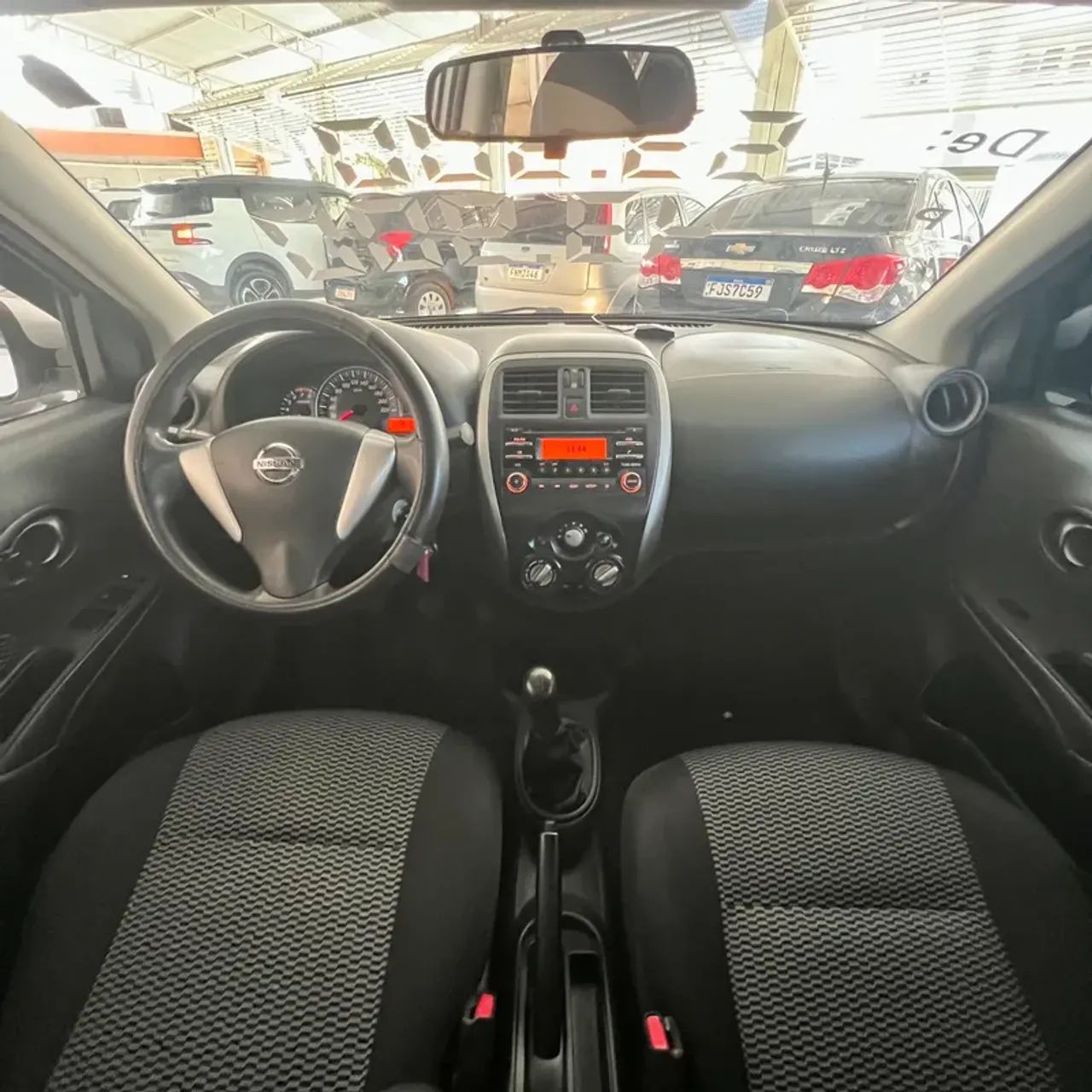 Nissan Versa 1.0 12V FlexStart 4p Mec., foto 6 de 9