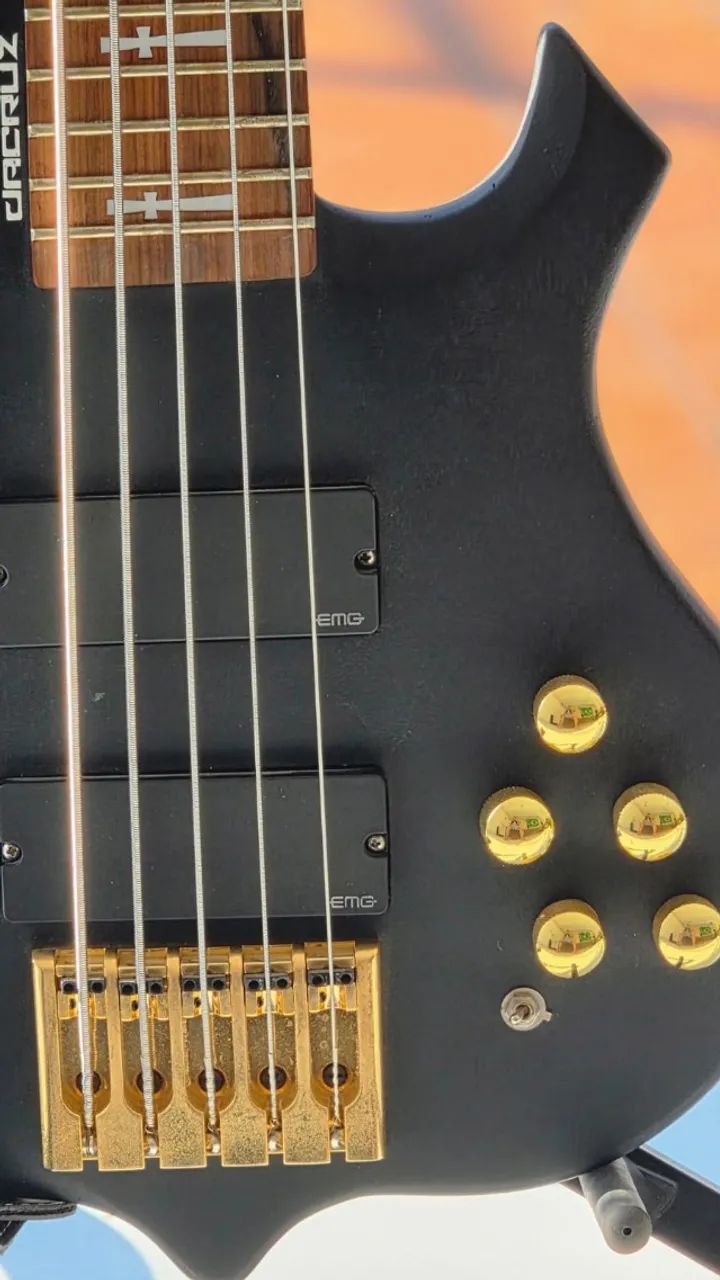 Contra Baixo King Black EMG! - Foto 5