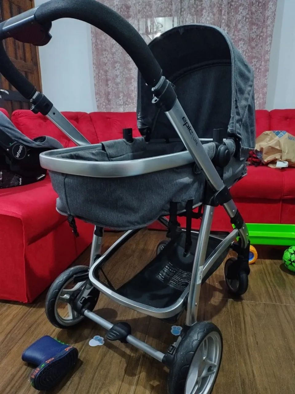 carrinho de bebe Epic Lite Marca Infanti - Foto 3