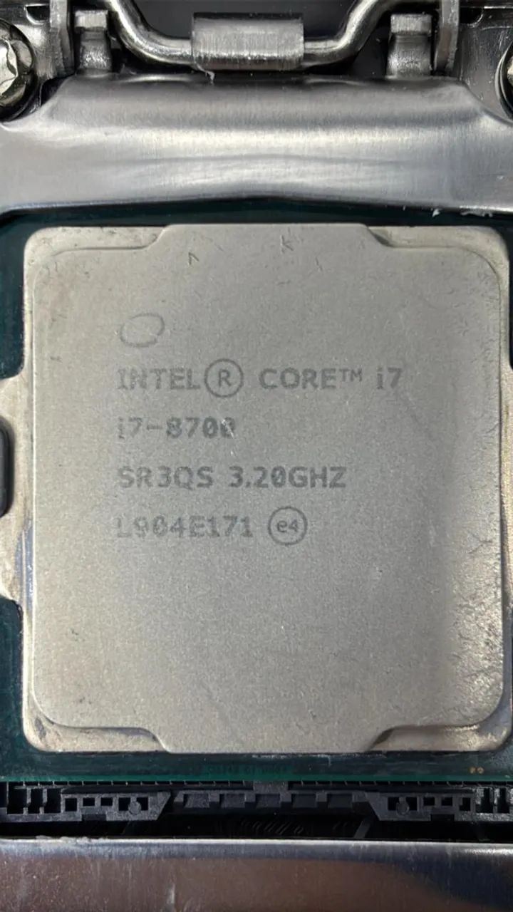 Processador Intel Core i7 8700 Socket 1151 (8ª Oitava geração) 18 Núcleos