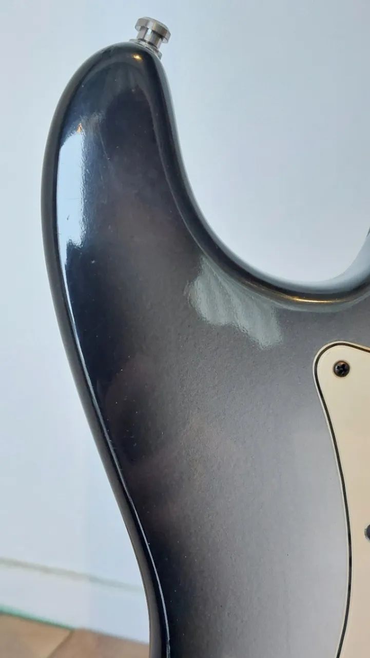 Guitarra Fender Stratocaster Plus  - Foto 5