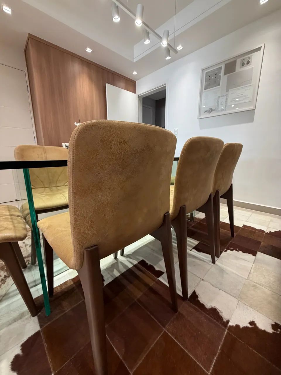 8 Cadeiras em Suede - Foto 3