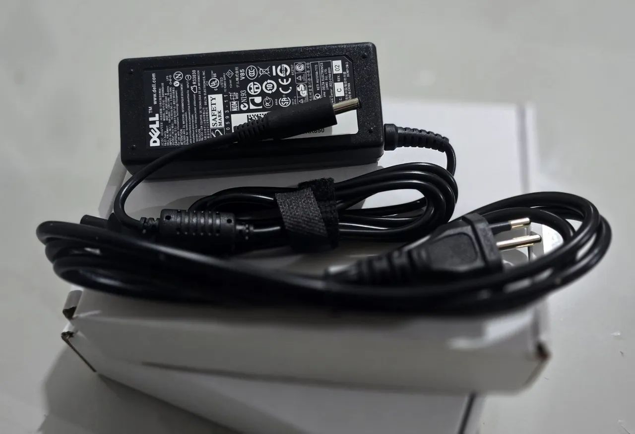 Fontes carregadores de notebooks várias marcas 