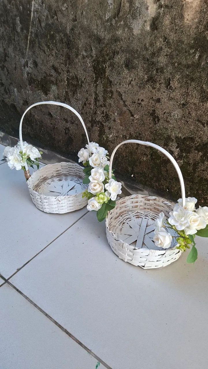 Cesta de flores e placa para casamento. - Foto 2