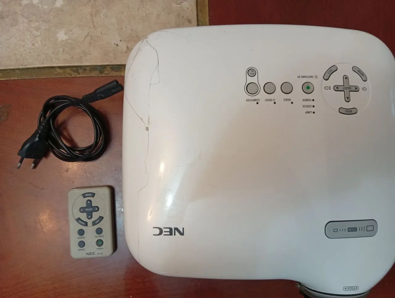 Projetor NEC VT47 + Telão de Brinde - Foto 2