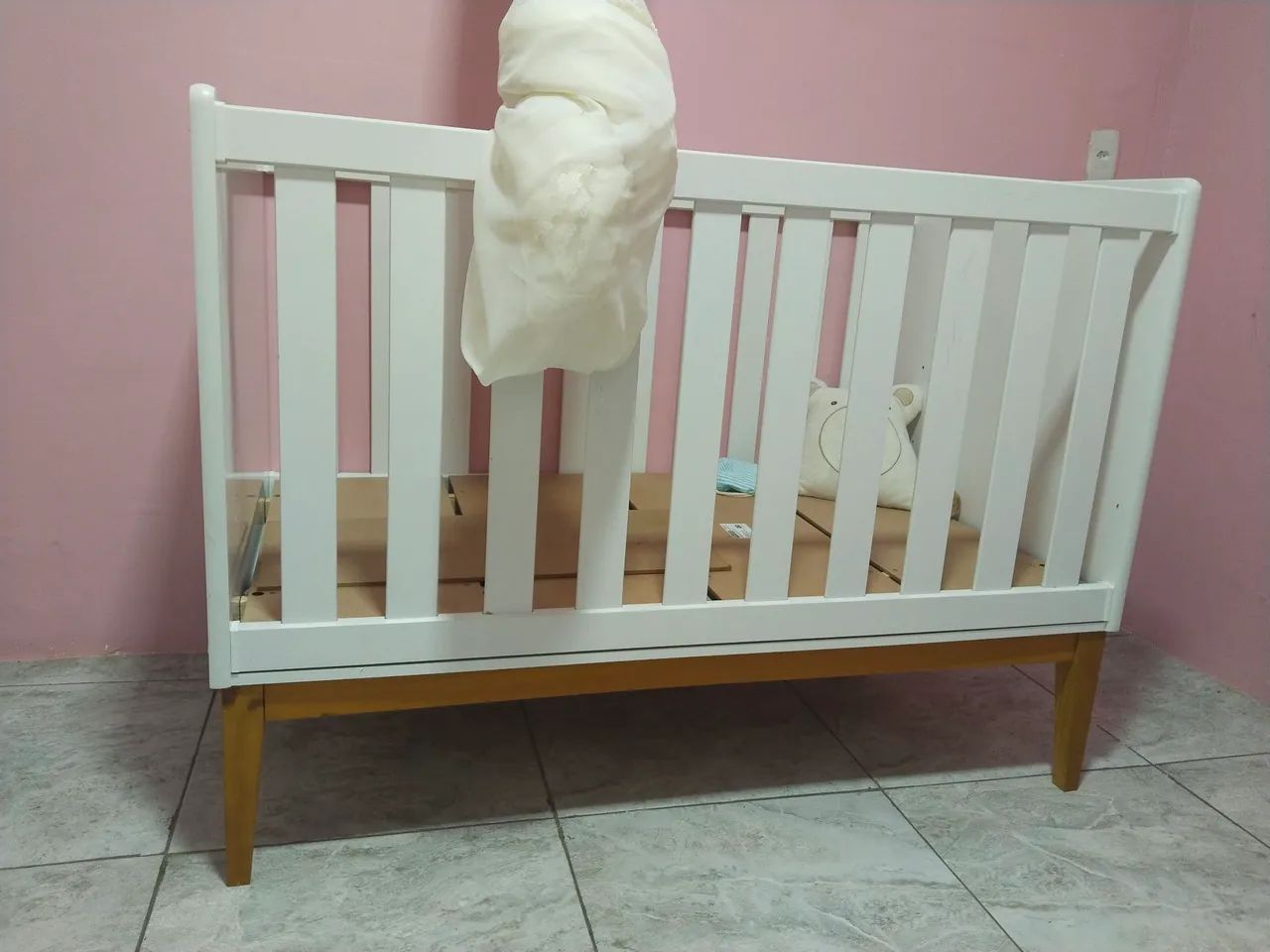 Berço semi novo com colchão  - Foto 4