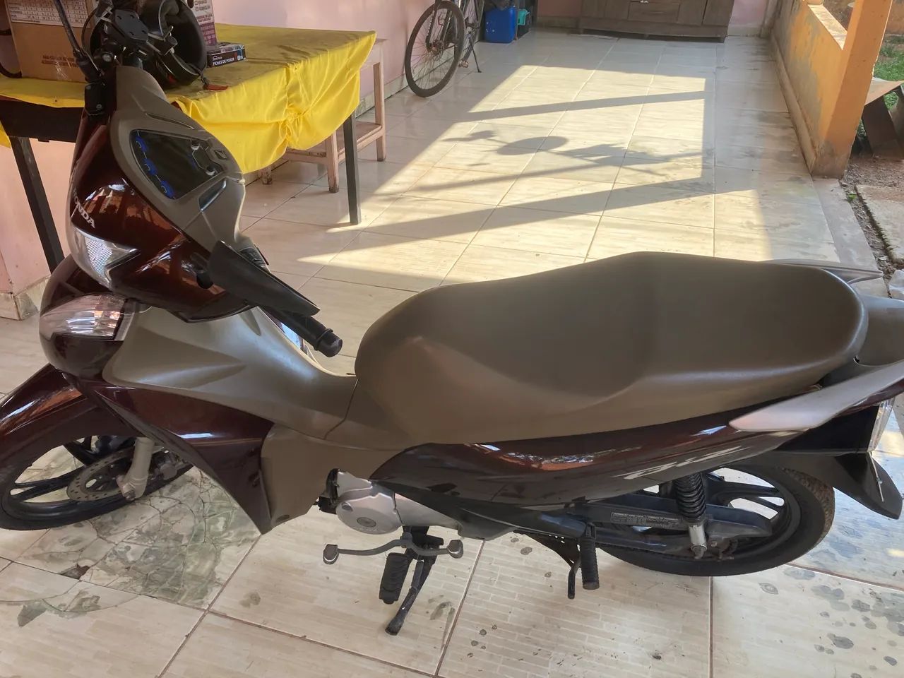 Biz 125 flex marrom 