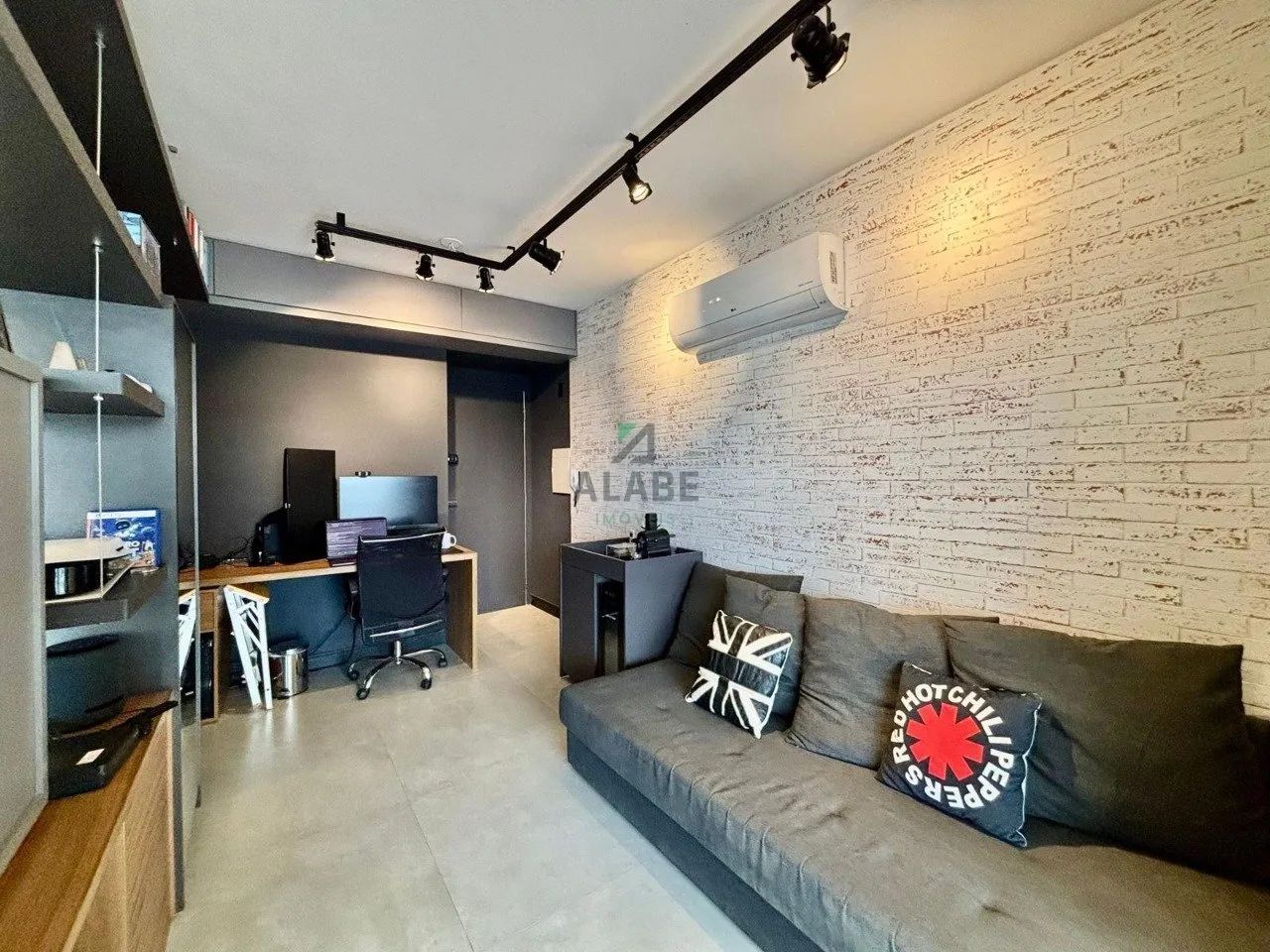 Studio Mobiliado em Pinheiros -com 34m² ce 2 Vagas de garagem - Foto 4
