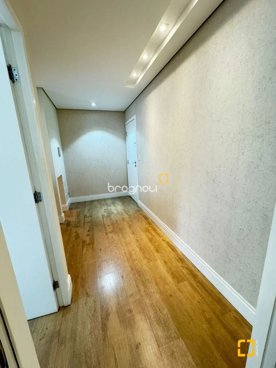 Sala com 35m2 privativos, lavabo, copa e 1 vaga de garagem - Centro - Fpolis/SC - Foto 5