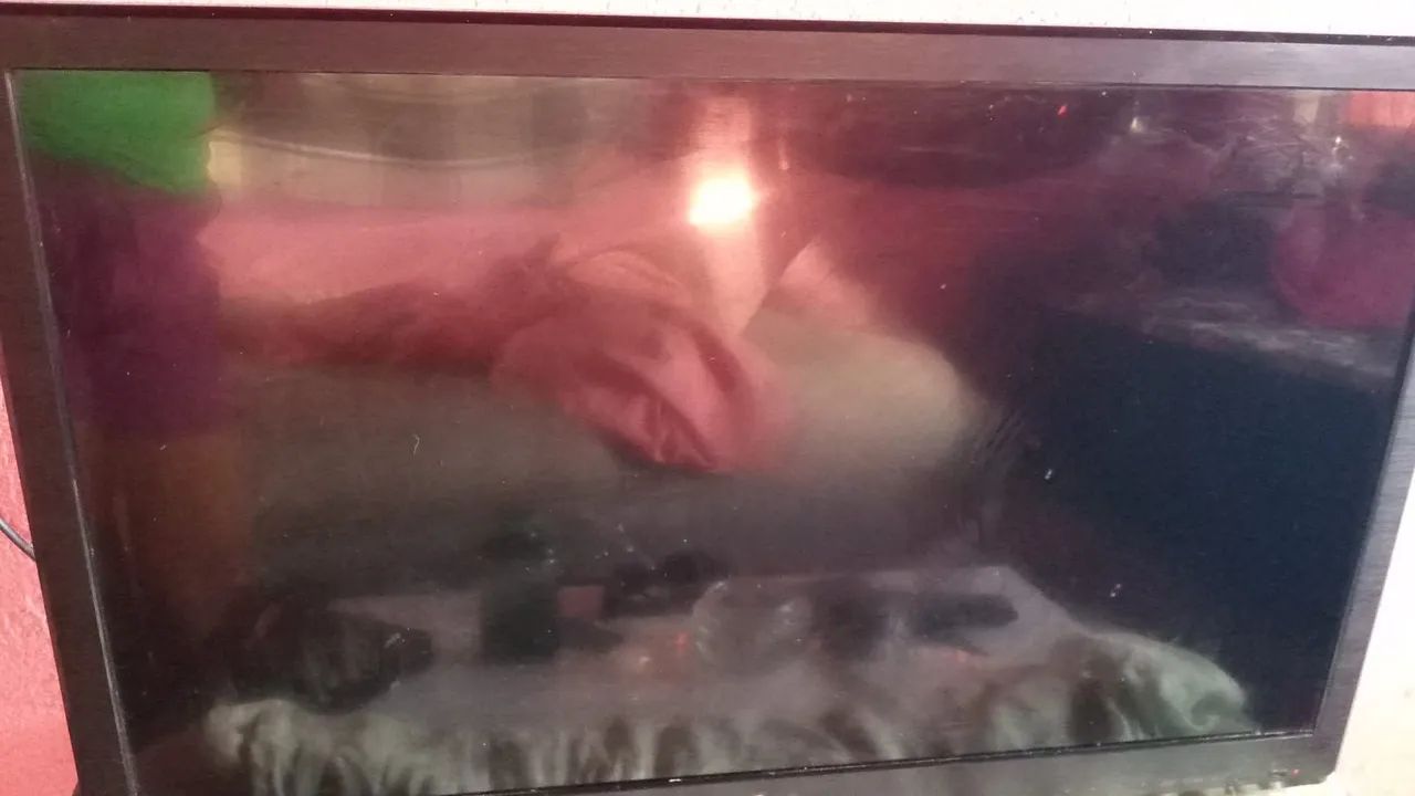 Vendo tv 32 polegadas LG - Foto 2